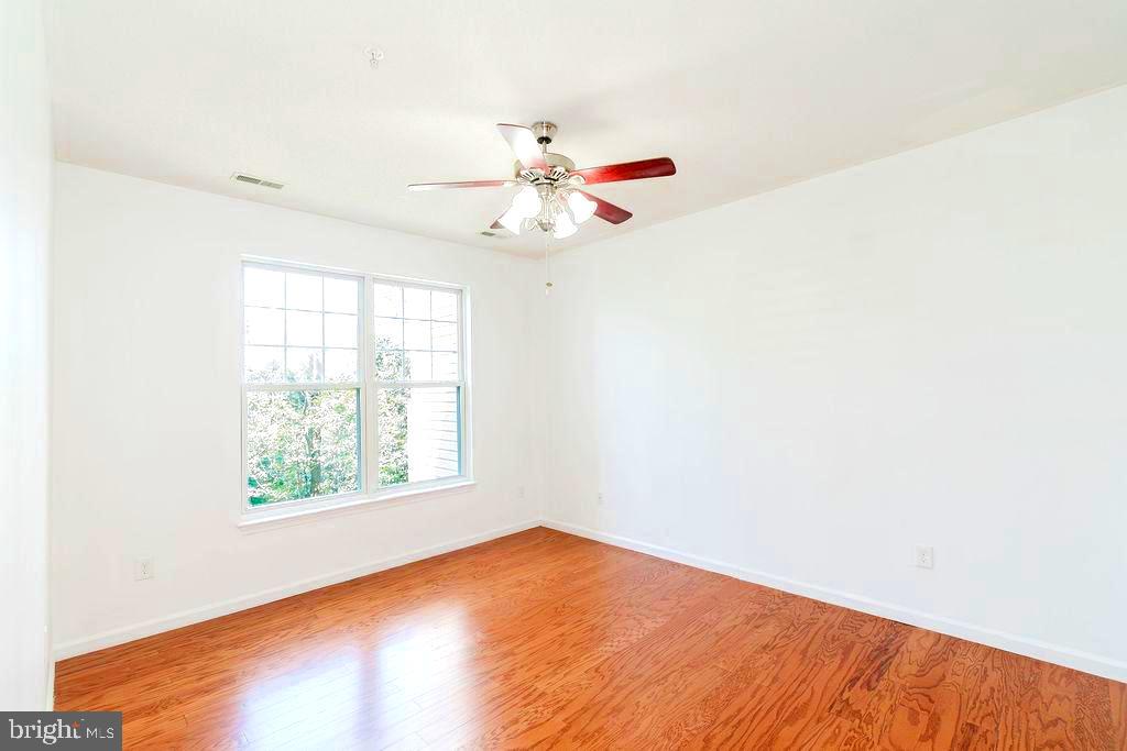 7205 Bogley Road, Unit 202 Baltimore, MD 21244 - Photo 21 of 39 Bedroom