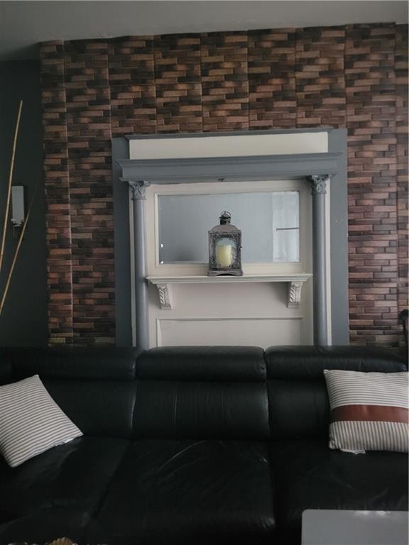 799 Cherokee Street Pittsburgh, PA 15219 - Photo 2 of 10