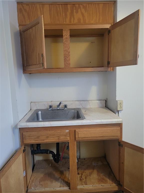 799 Cherokee Street Pittsburgh, PA 15219 - Photo 7 of 10