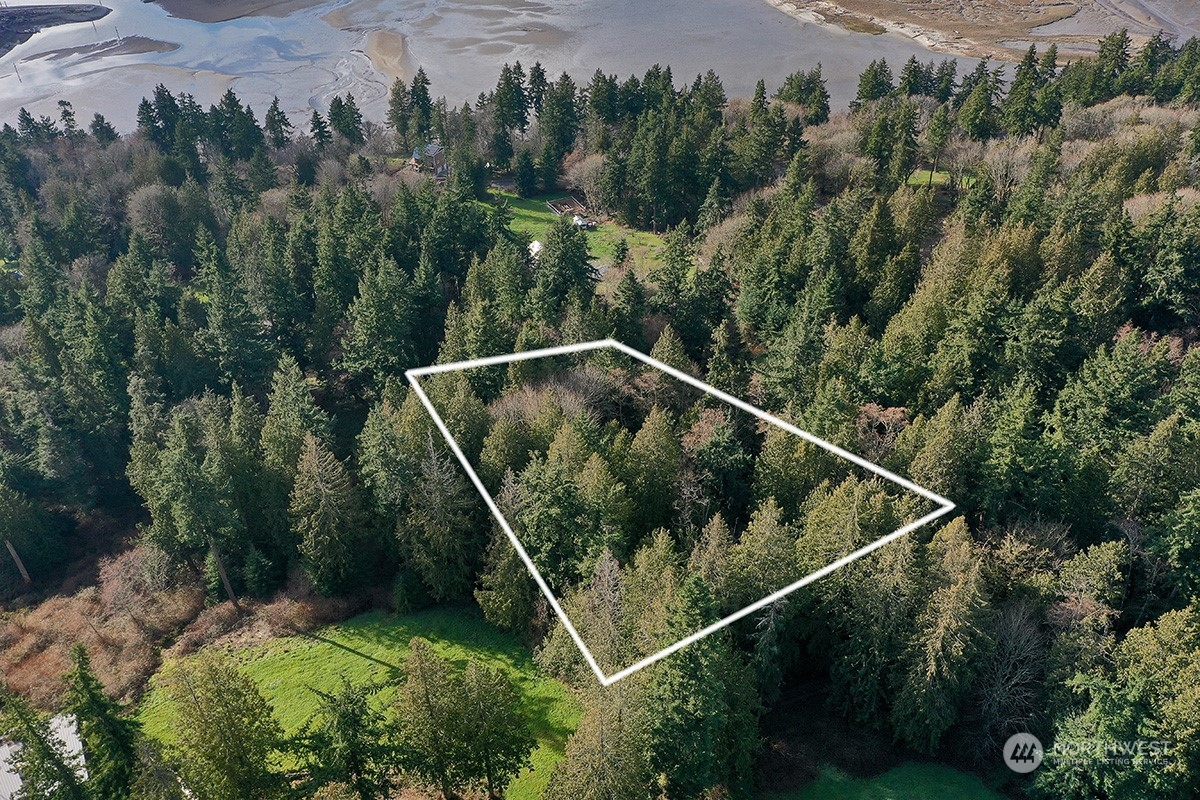 8021 Cultus Bay Road Clinton, WA 98236 - Photo 1 of 18 Gallery Image 1