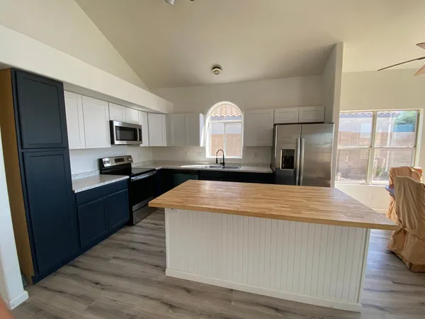 $2,400 | 10254 Hopi Lane, Goodyear, AZ 85338
