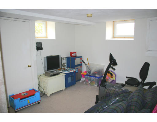 49 HillsView Road Milton, MA 02186 - Photo 13 of 15 Gallery Image 13