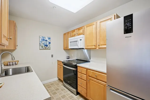 $375,000 | 34 Meeting House Lane, Unit 208, Stow, MA 01775