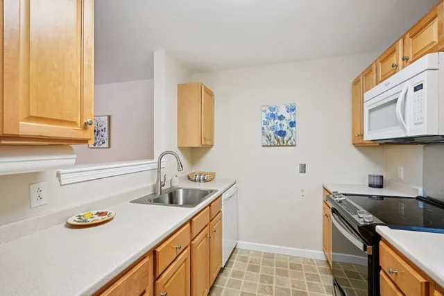 $375,000 | 34 Meeting House Lane, Unit 208, Stow, MA 01775