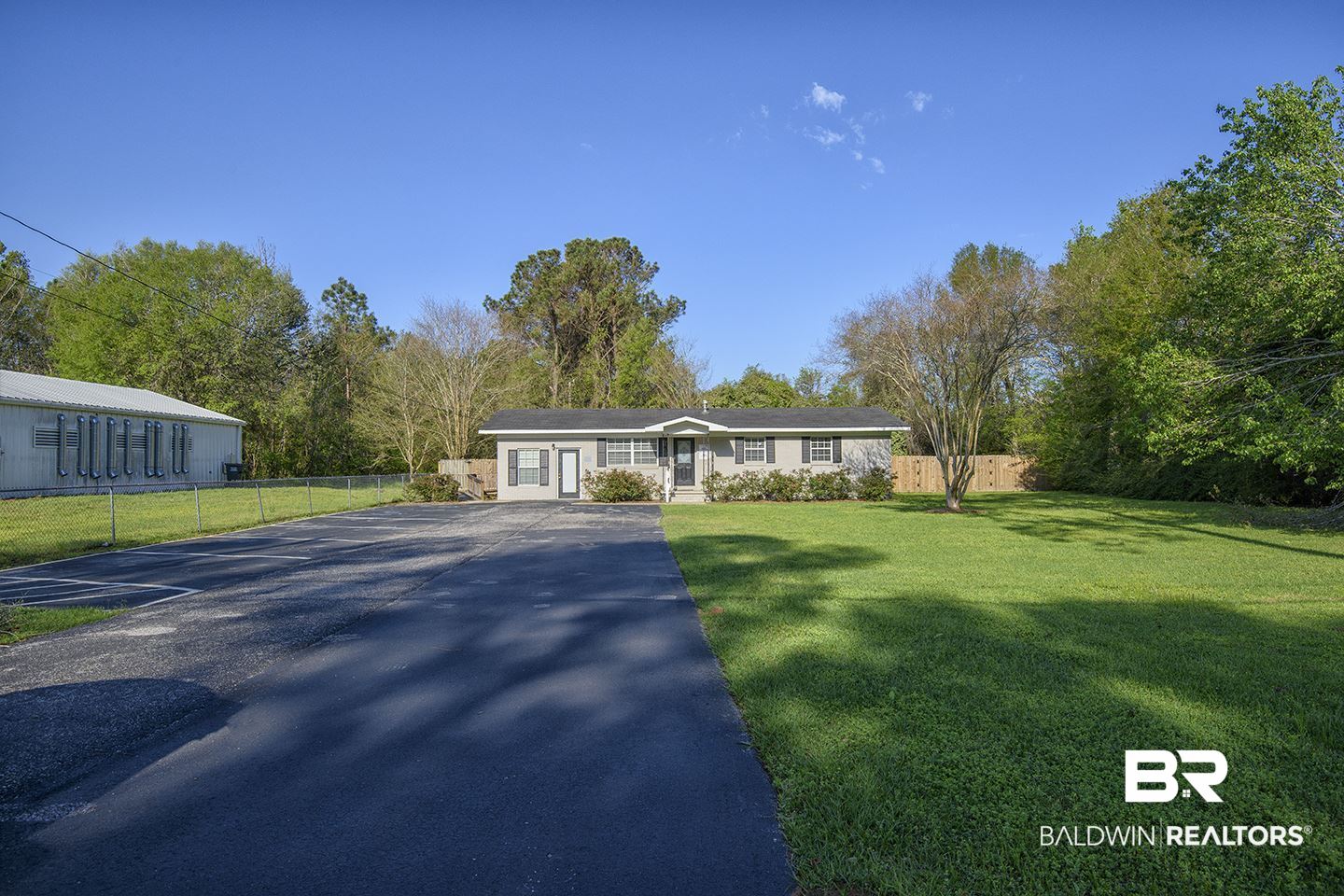 19009 State Highway 181 Fairhope, AL 36532 - Photo 25 of 28 Plenty of Parking Space