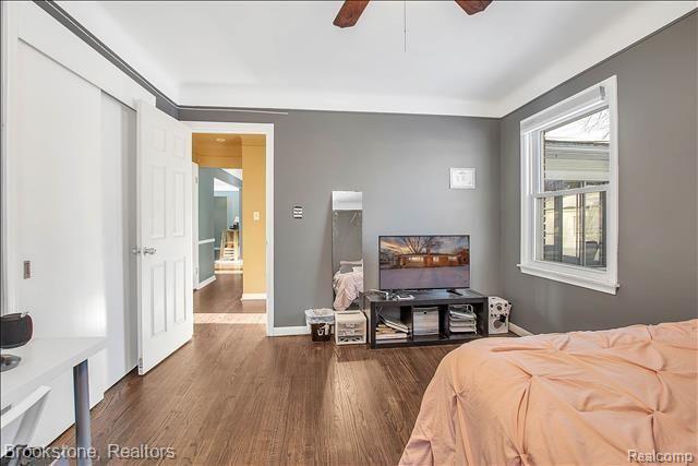 15670 Meadowbrook Road Redford, MI 48239 - Photo 19 of 43 15670 Meadowbrook-WindowStill-Real-Estate-Photography-25.jpg