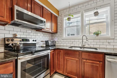 $332,500 | 1836 South Hicks Street, Philadelphia, PA 19145