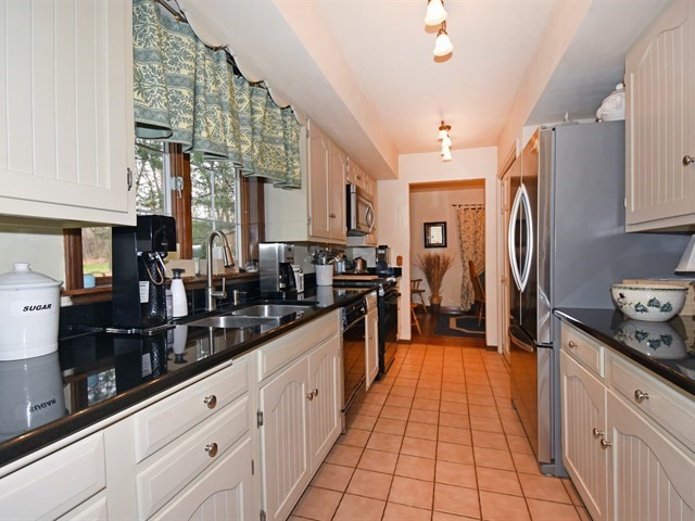 564 Aberdeen Road Frankfort, IL 60423 - Photo 5 of 40