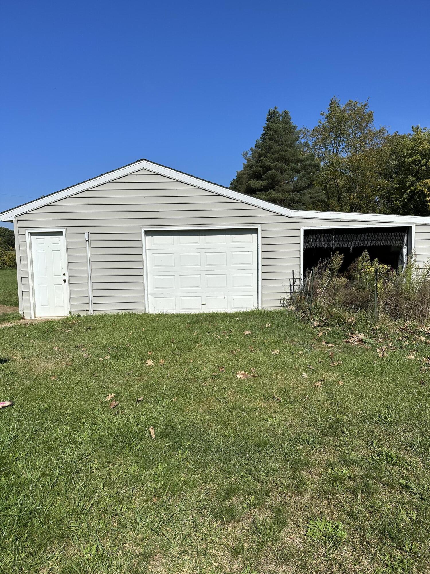 9755 Cox Road Bellevue, MI 49021 - Photo 5 of 14 IMG_5618