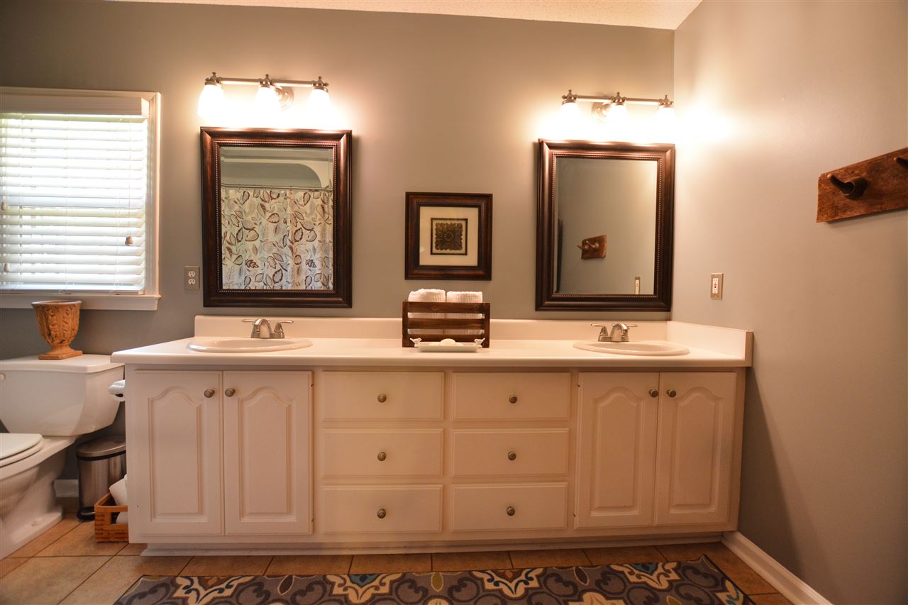 225 Burntwood Lane Inman, SC 29349 - Photo 11 of 22 Bath