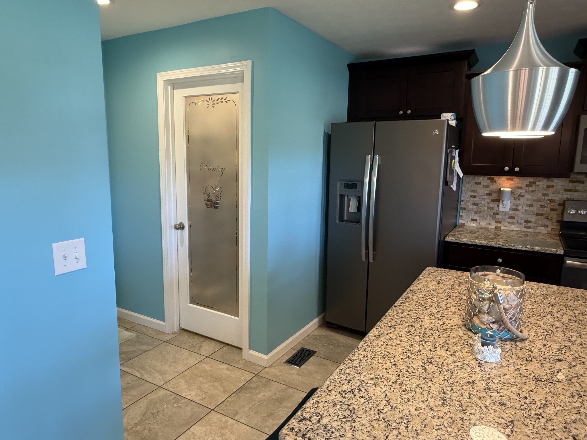 330 North Centerpoint Road Portland, TN 37148 - Photo 17 of 28 a view of kitchen with refrigerator and cabinets