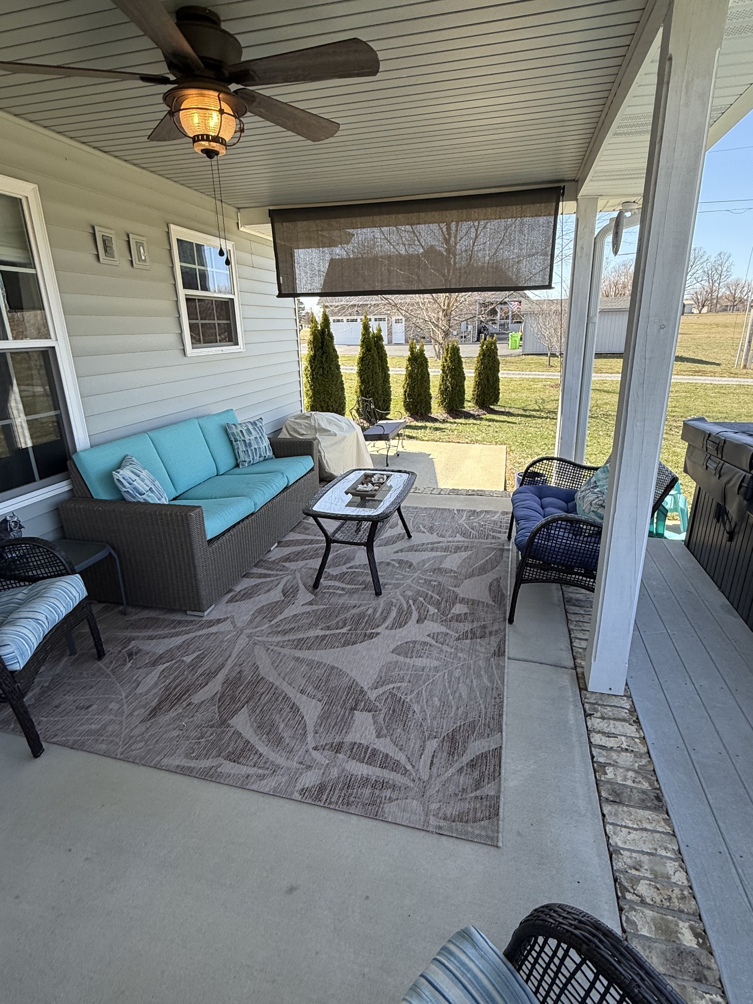 330 North Centerpoint Road Portland, TN 37148 - Photo 27 of 28 a living room filled with furniture