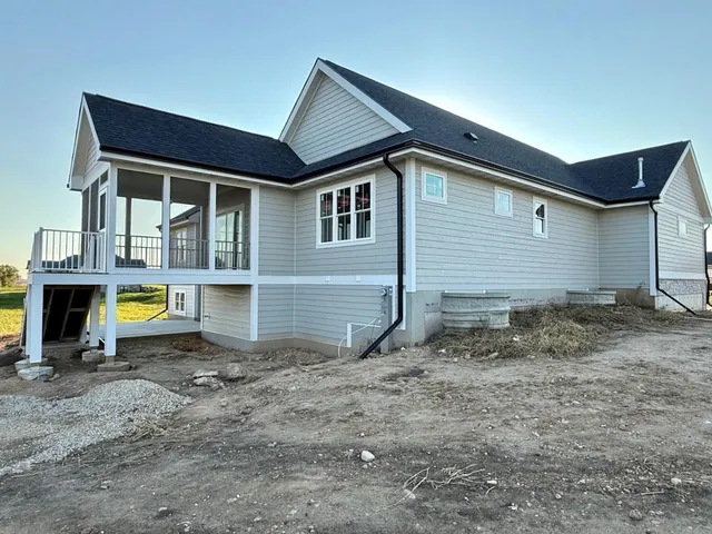 $995,900 | 1602 Schreiner, Waunakee, WI 53597