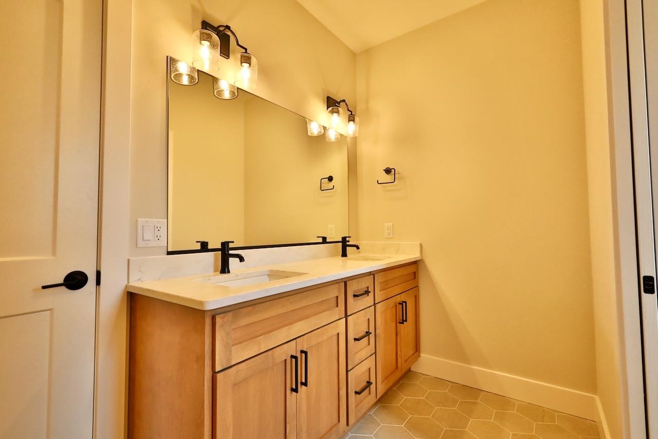 1602 Schreiner Waunakee, WI 53597 - Photo 38 of 67