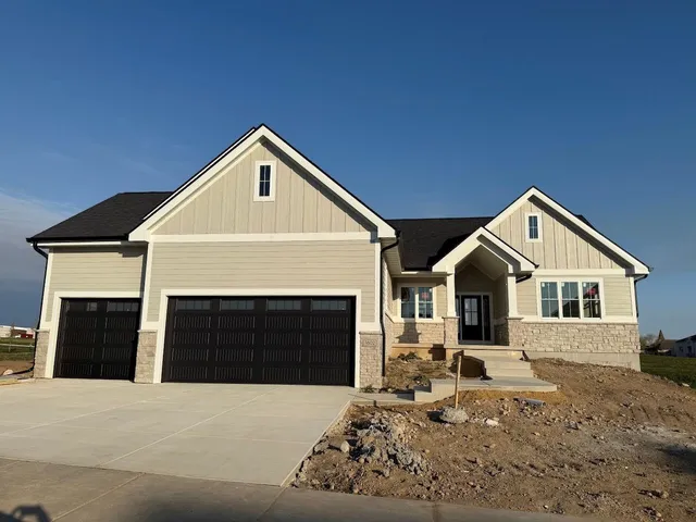 $995,900 | 1602 Schreiner, Waunakee, WI 53597