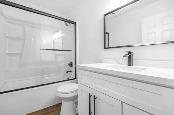 $295,000 | 1644 North Tipton Street, Visalia, CA 93292