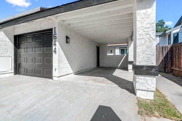 $295,000 | 1644 North Tipton Street, Visalia, CA 93292