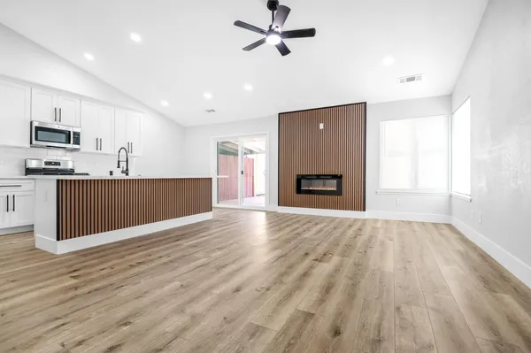 $295,000 | 1644 North Tipton Street, Visalia, CA 93292