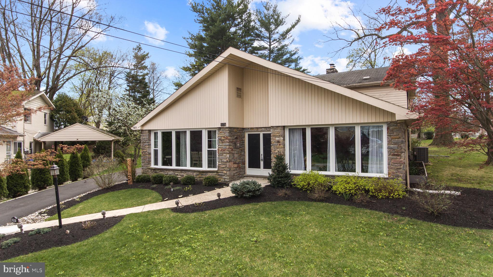 727 Foster Road Cheltenham, PA 19012 - Photo 2 of 58
