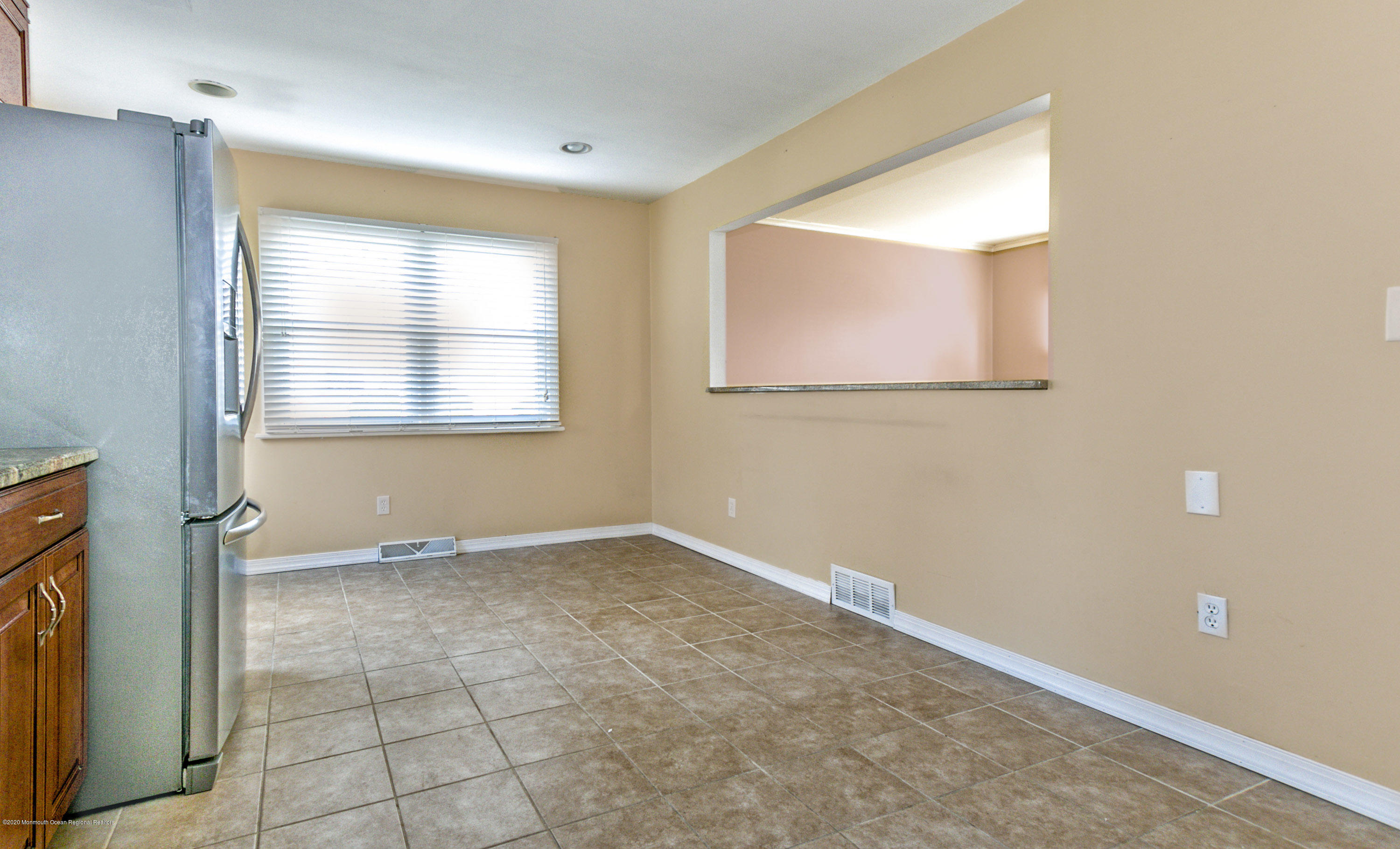 18 Glenmore Road Freehold, NJ 07728 - Photo 11 of 24 011_Eating Area