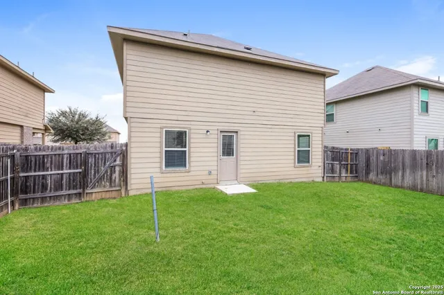 $1,640 | 10719 Goose Way, San Antonio, TX 78224