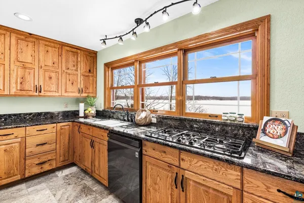 $870,000 | 63626 Hannu Lane, Finlayson, MN 55735