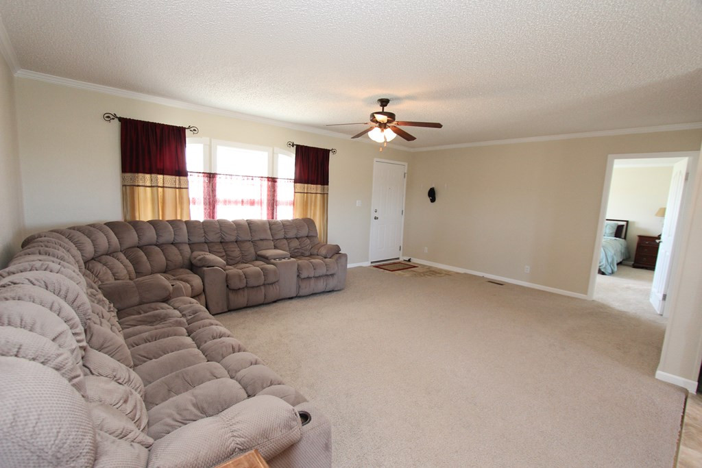 300 Country Pointe Road Pikeville, NC 27863 - Photo 11 of 44 Gallery Image 11