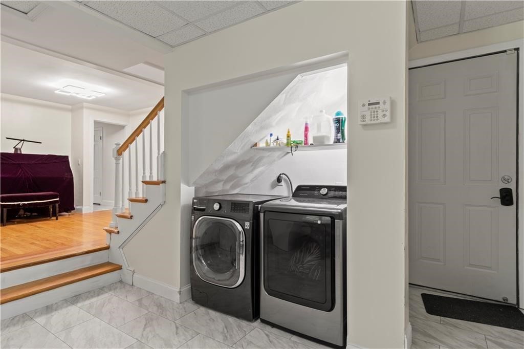 1785 Division Road East Greenwich, RI 02818 - Photo 13 of 33