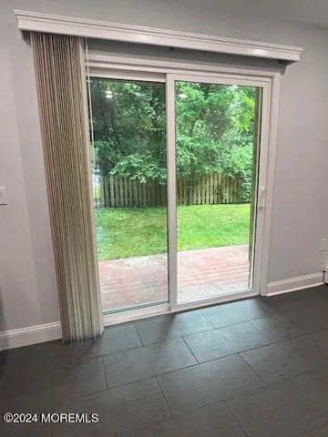 $2,300 | 96 East Avenue, Unit 77, Atlantic Highlands, NJ 07716