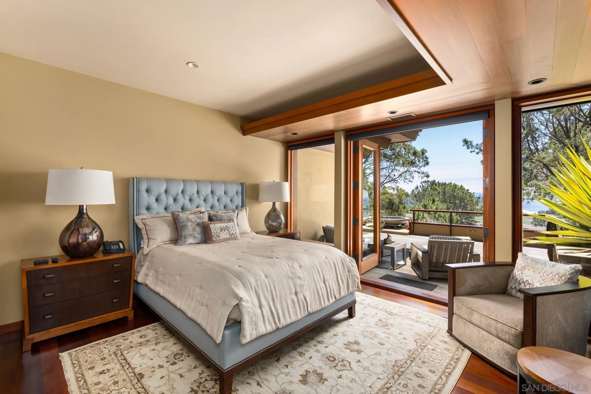 456 Hidden Pines Lane Del Mar, CA 92014 - Photo 32 of 55 a bedroom with a bed and a window