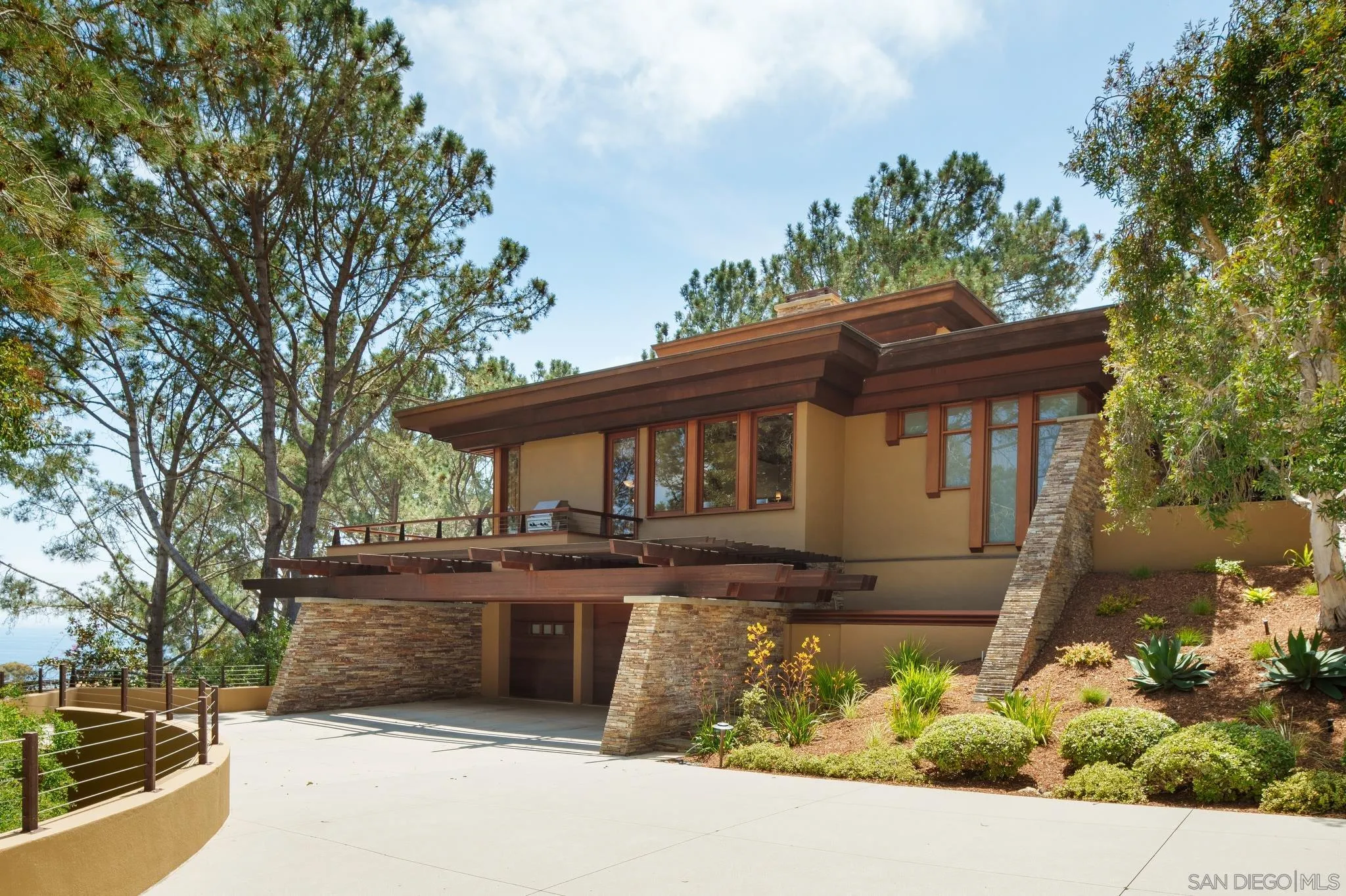 456 Hidden Pines Lane Del Mar, CA 92014 - Photo 4 of 55 not sure