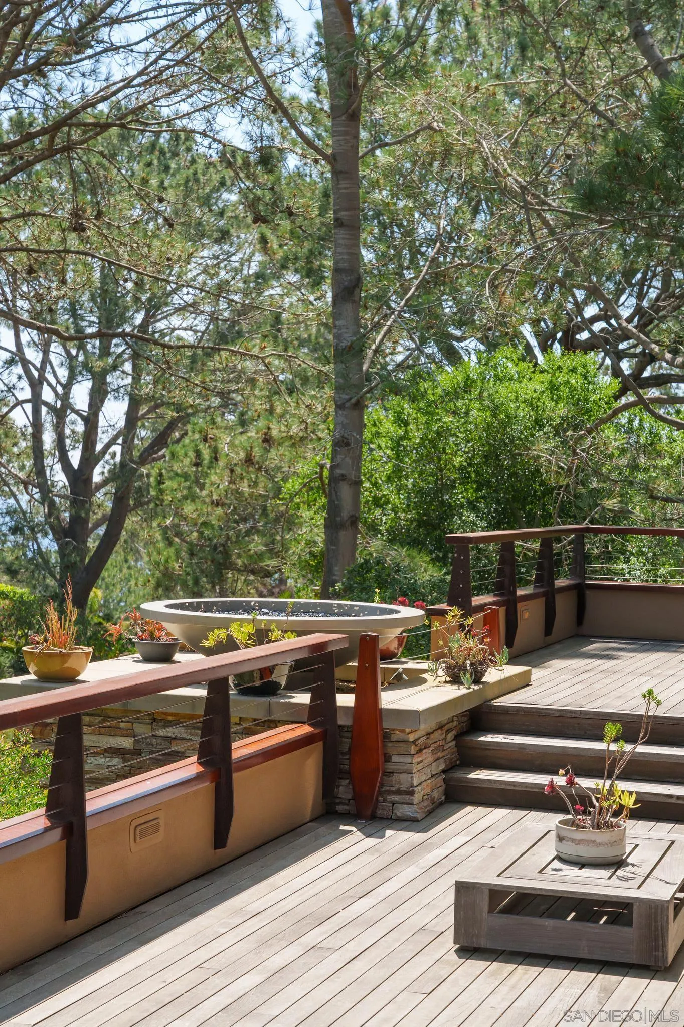 456 Hidden Pines Lane Del Mar, CA 92014 - Photo 46 of 55 a outdoor view with a sitting space