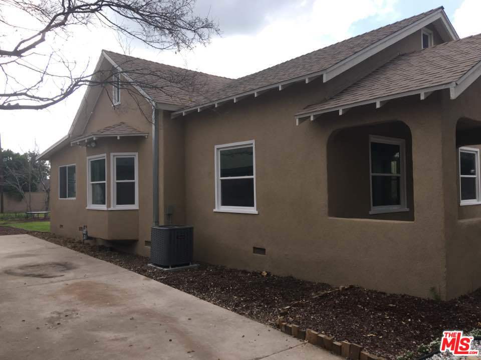 2664 11th Street Riverside, CA 92507 - Photo 4 of 21