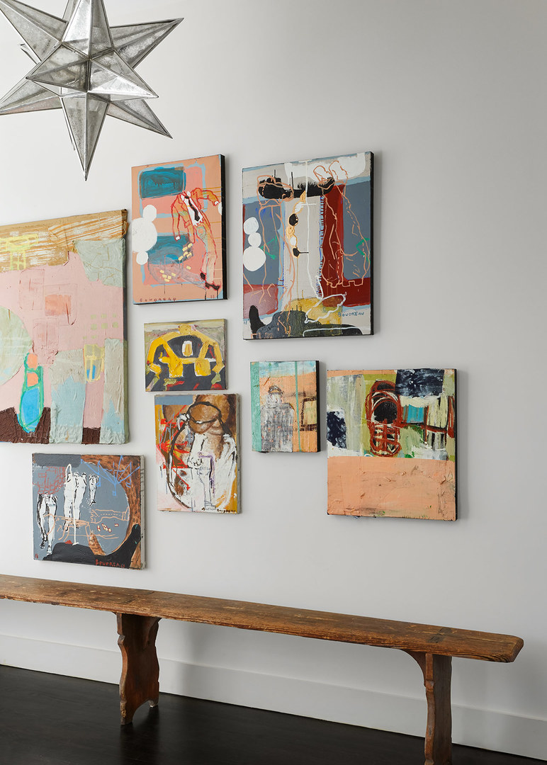 747 North Clark Street, Unit 201 Chicago, IL 60654 - Photo 11 of 30 a room with toys and painting on the wall