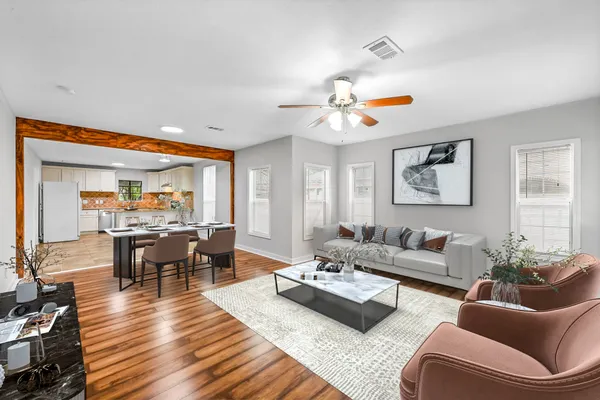 $369,500 | 5310 Claremont Street, Unit A, Houston, TX 77023
