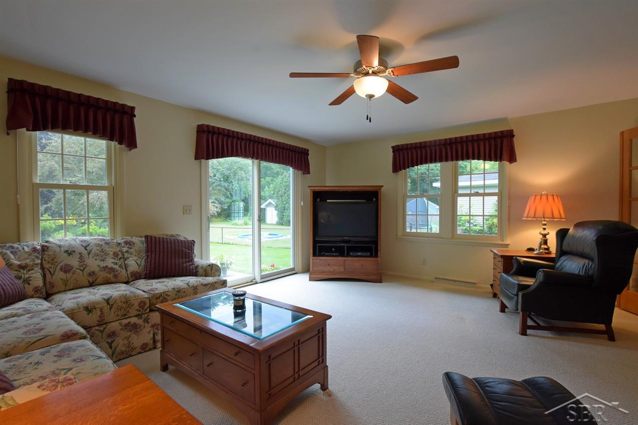 5 Benton Road Saginaw, MI 48602 - Photo 14 of 31 31355801-13.JPG