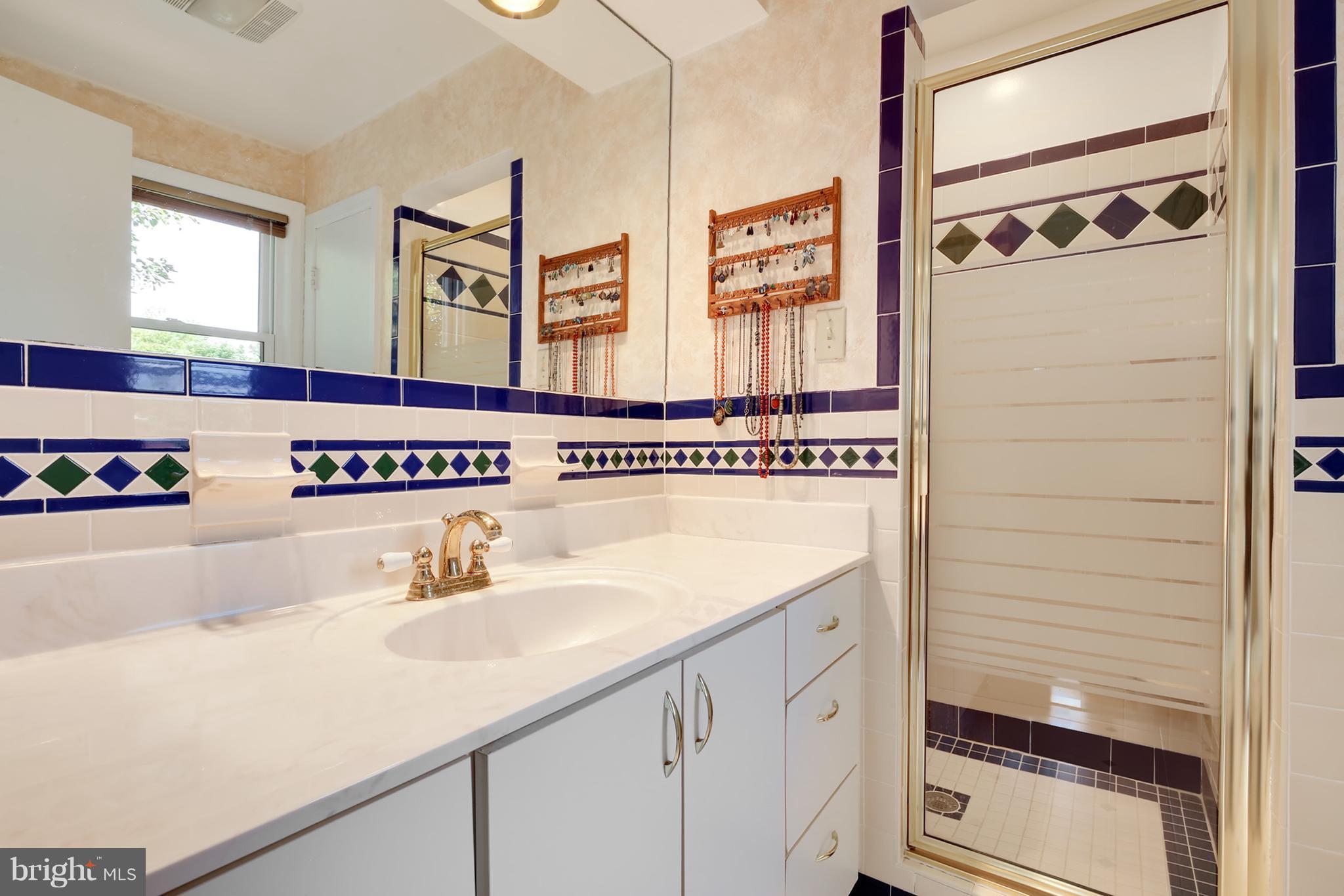 1439 Northgate Road Northwest Washington, DC 20012 - Photo 19 of 29 Bath (Master)