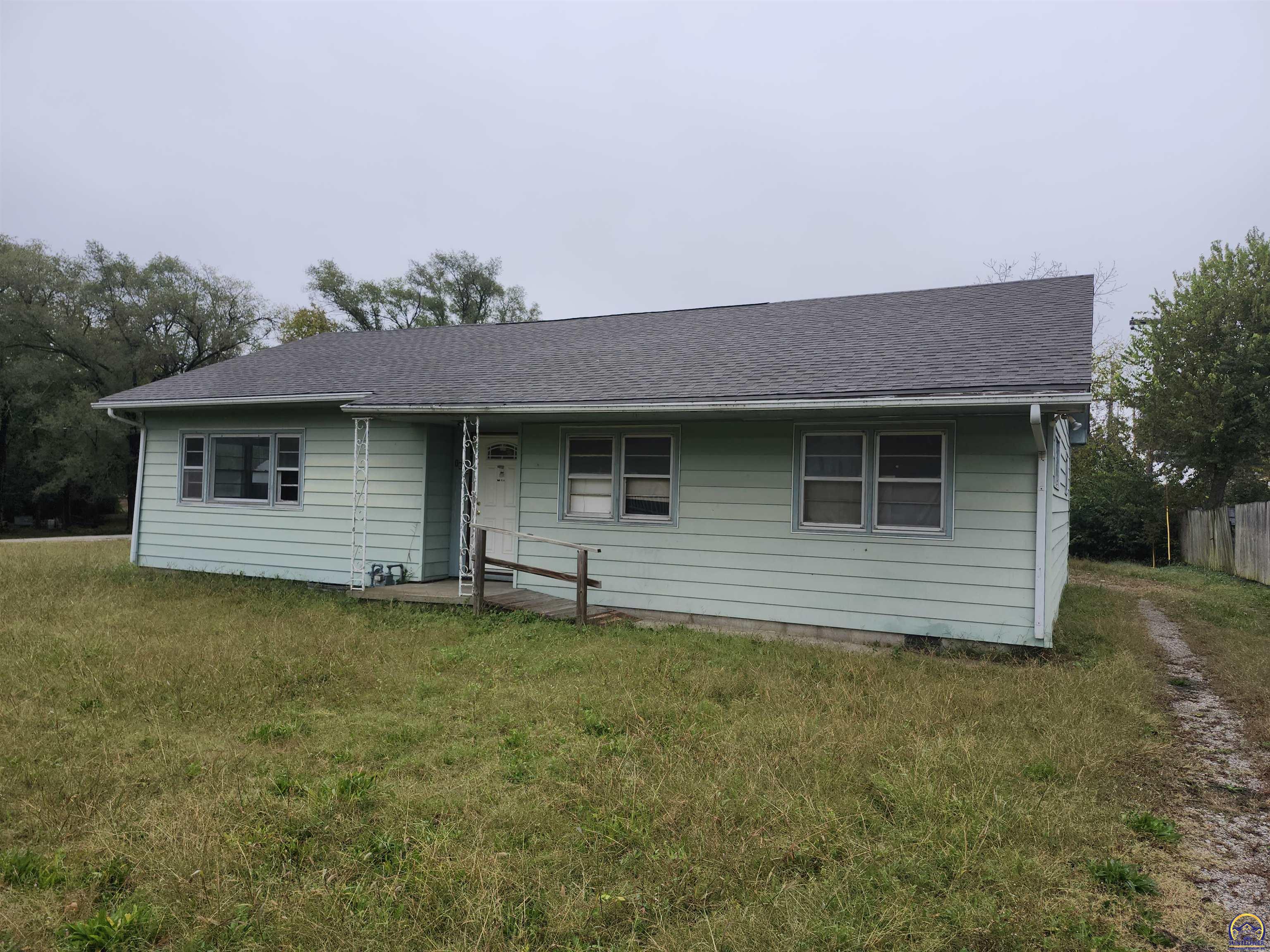 1000 Southeast Bellview Avenue Topeka, KS 66607 - Photo 1 of 1