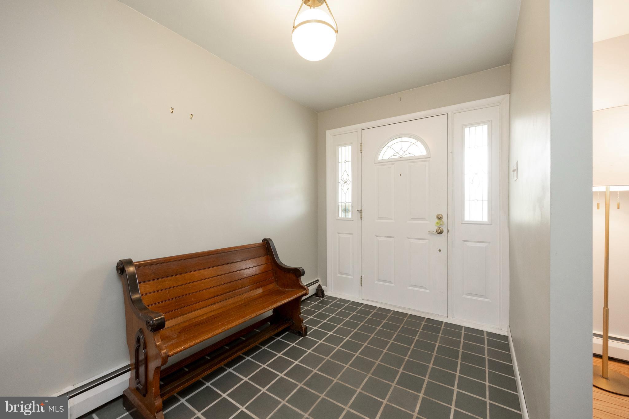 1540 Chestnut Hill Road Pottstown, PA 19465 - Photo 25 of 38 Foyer