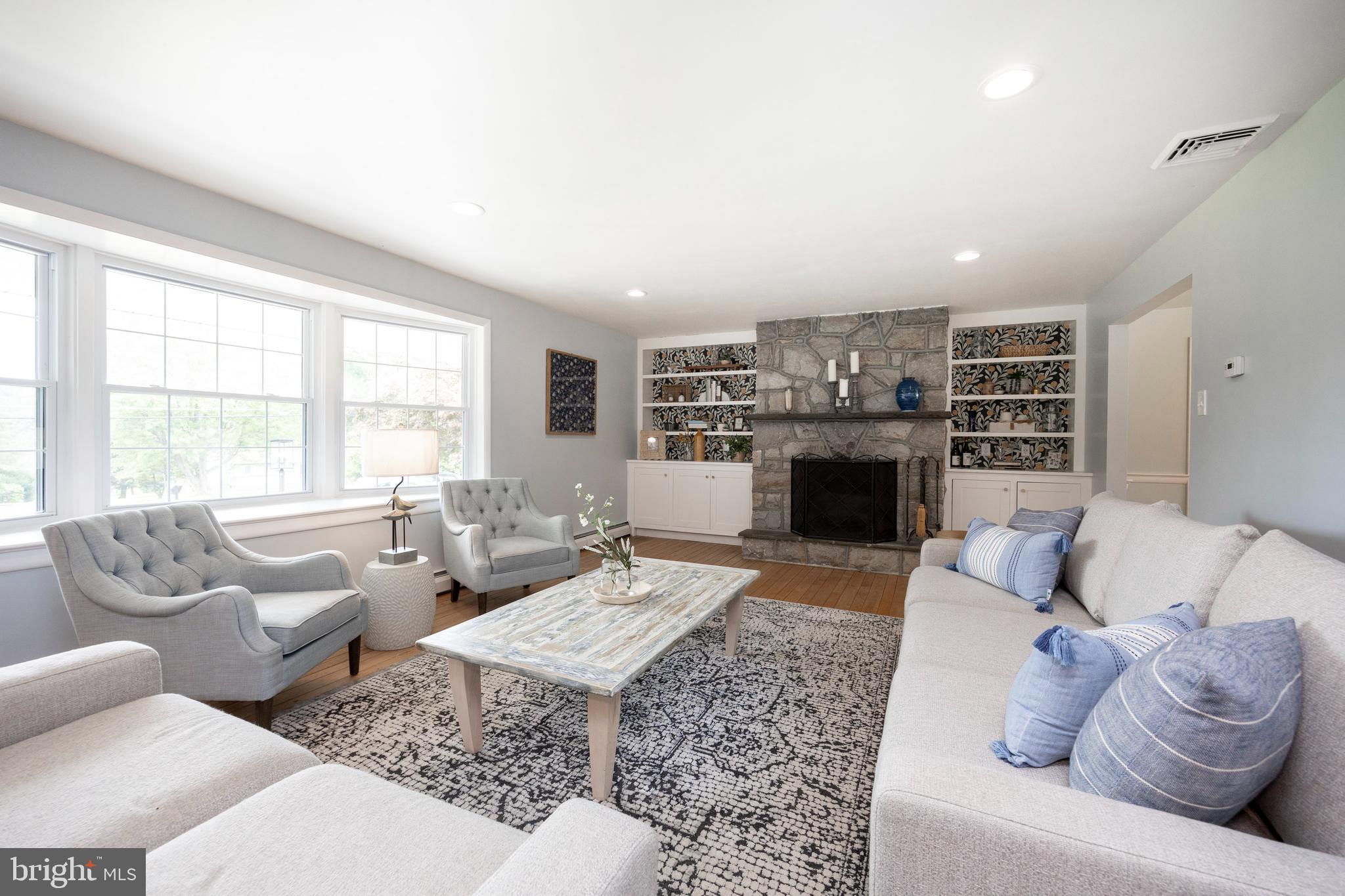 1540 Chestnut Hill Road Pottstown, PA 19465 - Photo 6 of 38 Living Room