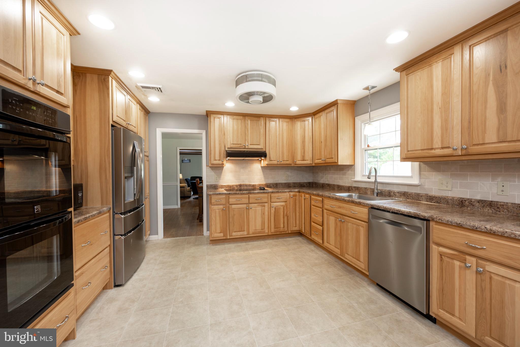 1540 Chestnut Hill Road Pottstown, PA 19465 - Photo 10 of 38 Kitchen