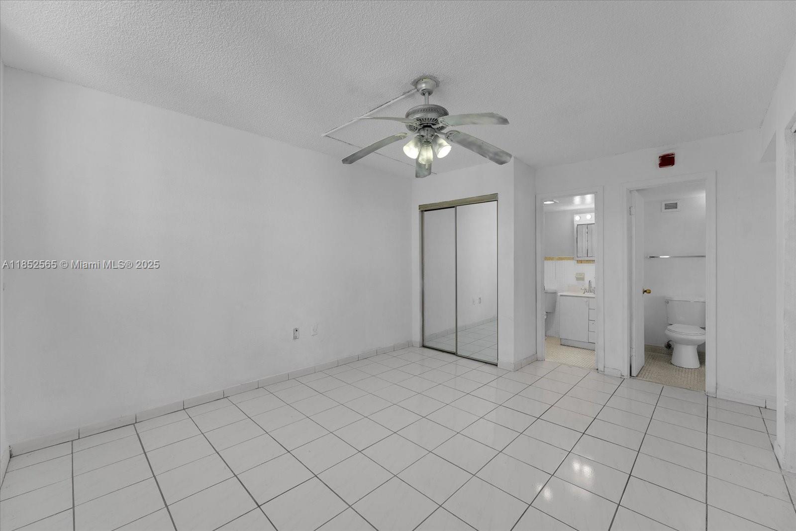 1750 James Avenue, Unit 7L Miami Beach, FL 33139 - Photo 11 of 27 a view of an empty room