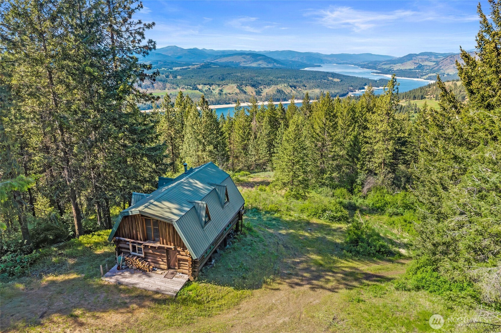 4100 Bissell Road Hunters, WA 99137 - Photo 4 of 39