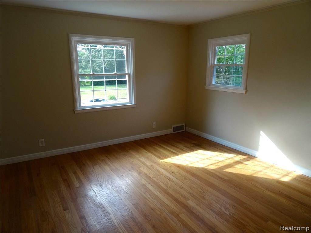 19800 Canterbury Road Detroit, MI 48221 - Photo 27 of 51 Bedroom 2.JPG