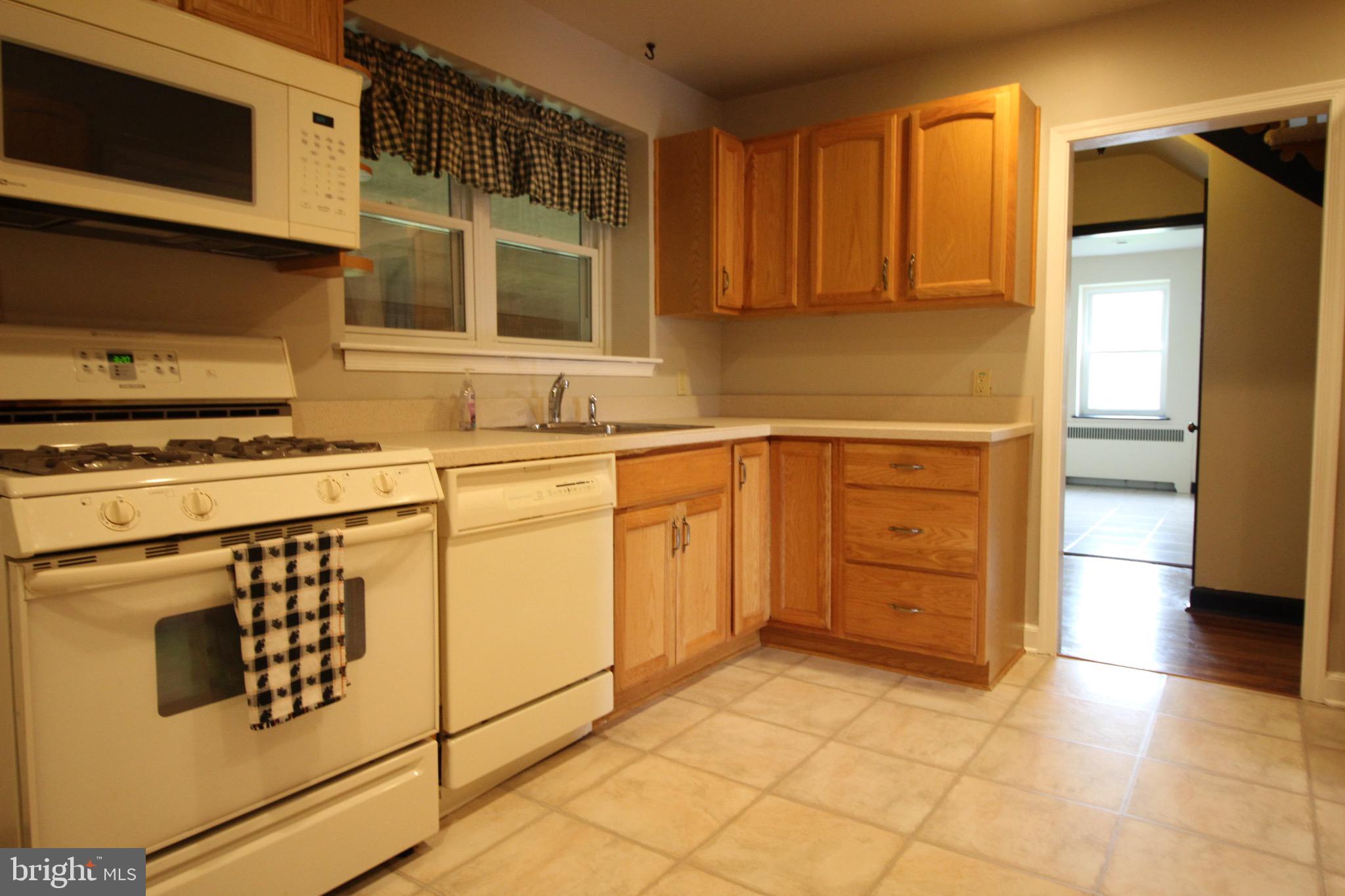 532 Marsh Road Wilmington, DE 19809 - Photo 13 of 35 Updated kitchen