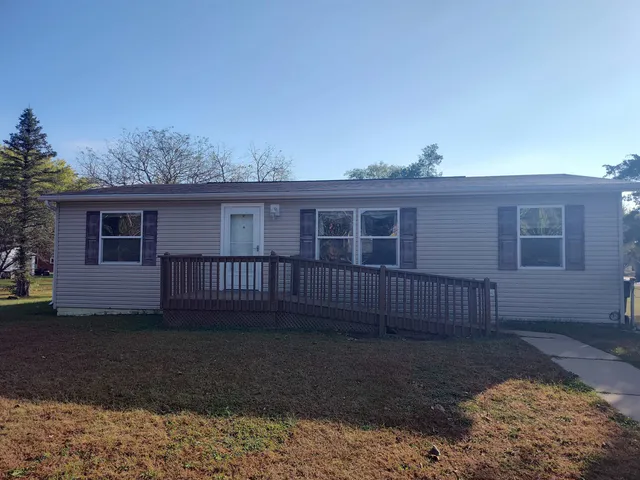 $130,000 | 109 South 4th Street, Avoca, WI 53506