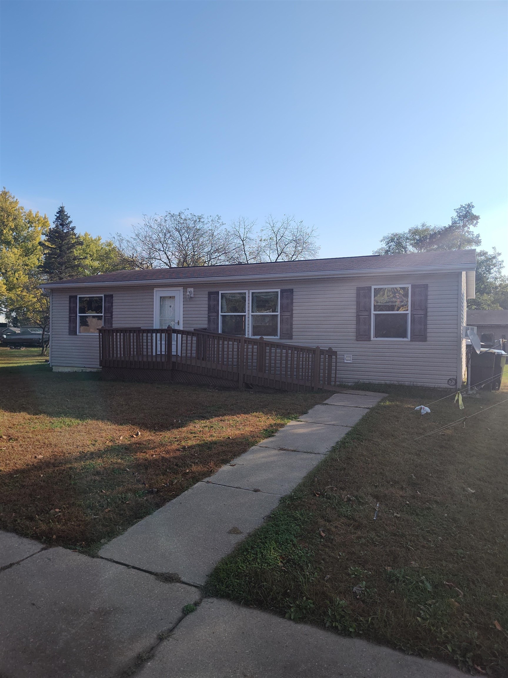 109 South 4th Street Avoca, WI 53506 - Photo 2 of 28