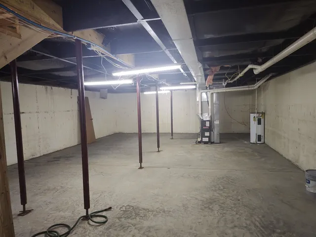 $130,000 | 109 South 4th Street, Avoca, WI 53506