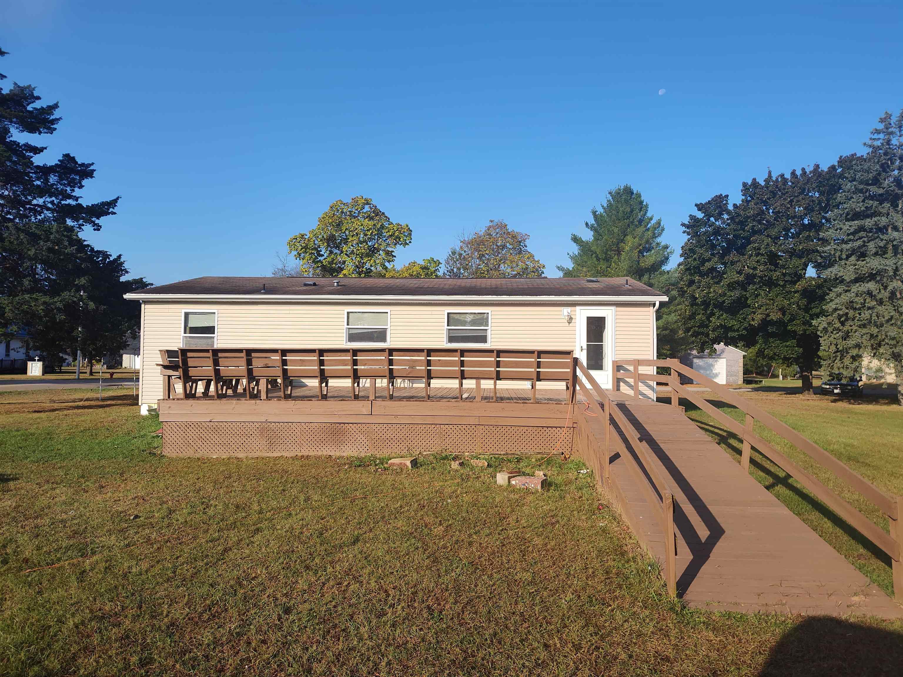 109 South 4th Street Avoca, WI 53506 - Photo 4 of 28