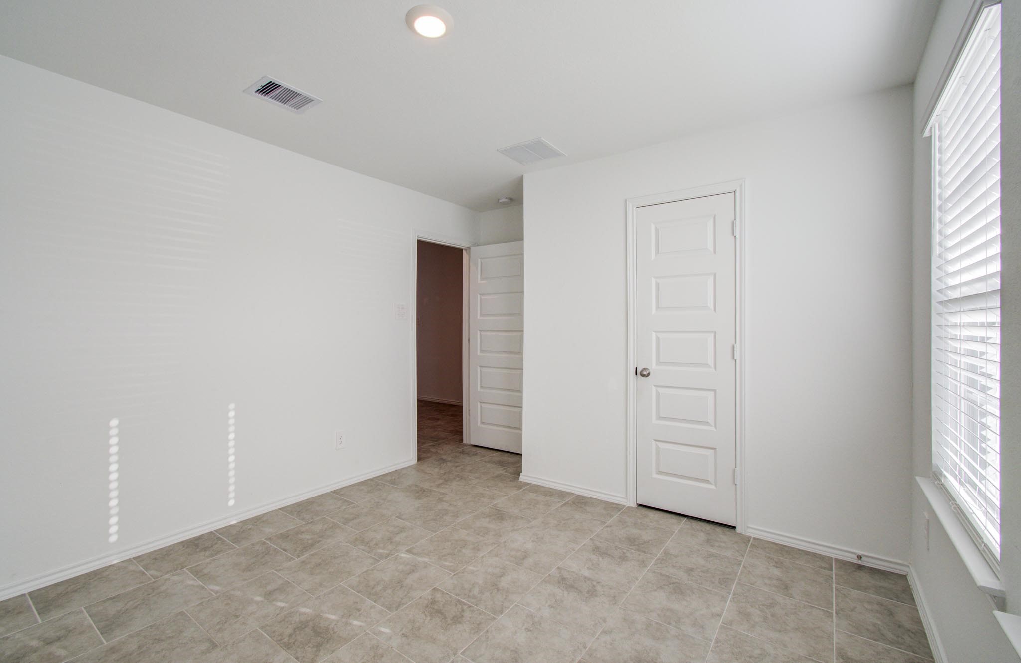 7527 Cynomys Court Rosharon, TX 77583 - Photo 5 of 29 Bedroom 1